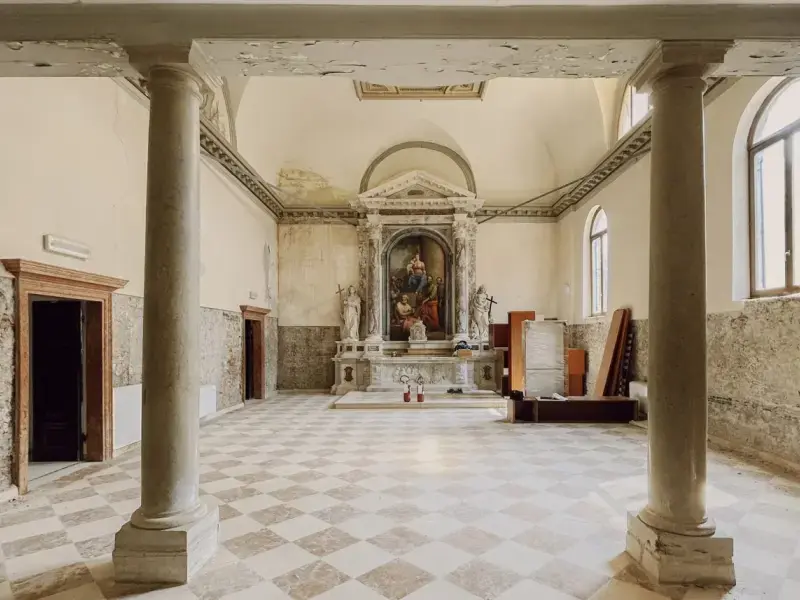 Cosa ci fanno Brian Eno, FKA Twigs, Jim Jarmusch, Patti Smith, Blood Orange (e molti altri) alla Biennale di Venezia? Espongono le loro opere nel padiglione del Vaticano