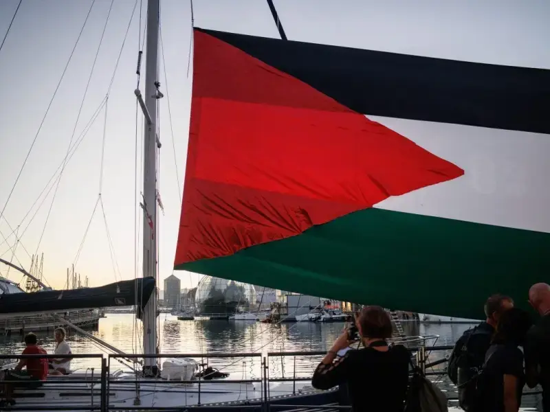La Presidente irlandese Catherine Connolly ha detto di essere orgogliosa di sua sorella Margaret, medico di bordo della Global Sumud Flotilla arrestata dalle forze armate israeliane