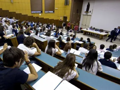 Una scuola che crea ragazzi senza sogni con insegnanti che hanno smesso di sognare