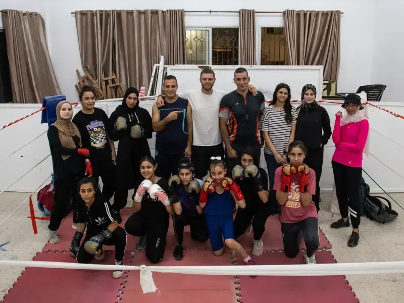La libertà si impara praticandola. La storia dal futuro di Boxe contro l’assedio