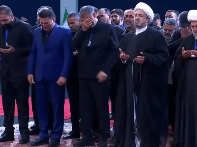 IRAN. I funerali di Ali Khamenei come prova di forza
