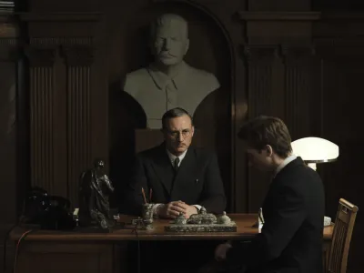 Un mago e due procuratori per raccontare la Russia, ma il primo ha il sapore del Bagaglino