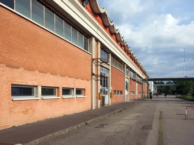 Santan-chi? Dialogo in sala mensa