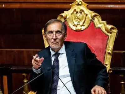 Sulle carceri chiacchiere natalizie a destra