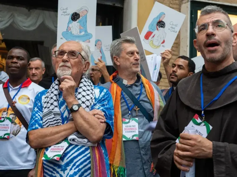 Roma: Preti contro il genocidio in marcia per Gaza