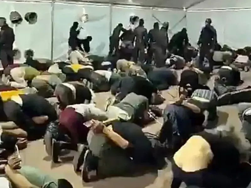Flottiglia per Gaza. Abusi sistematici sugli attivisti: violenze e umiliazioni nel porto di Ashdod
