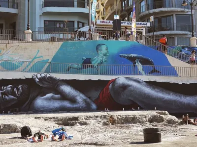 Una sedia nel corridoio