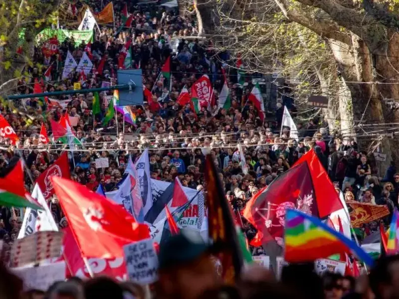 Florio: “Contro le oligarchie, lo Stato si faccia produttore”