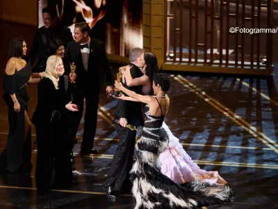 “Una battaglia dopo l’altra” trionfa meritatamente ma l’Oscar si conferma un rito con molti limiti