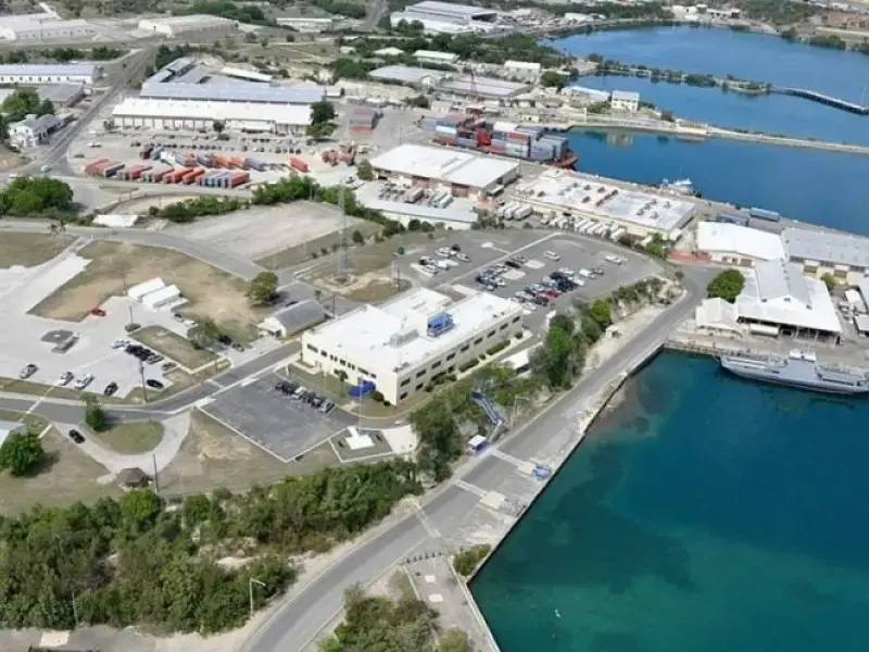 Incontro tra alti militari cubani e il capo del comando sud degli Stati Uniti