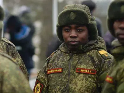 Come Mosca con l’aiuto della Chiesa ortodossa recluta soldati africani per la guerra in Ucraina