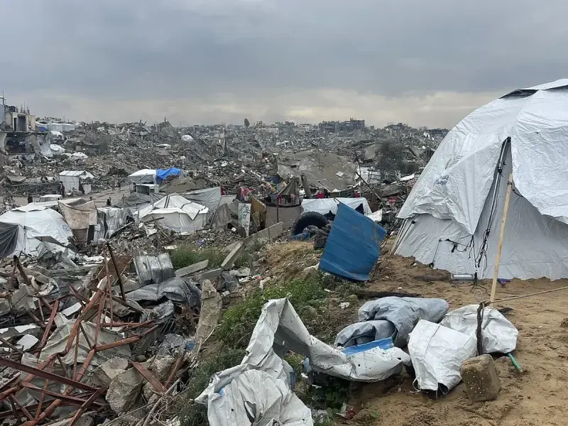 Gaza, l’orrore diventa normalità e il mondo guarda