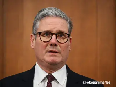 Il giorno della marmotta di Keir Starmer. Troppo morbido con Trump, si apre la battaglia per la leadership Lab