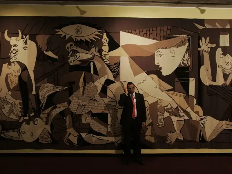 Il governo di Pedro Sánchez rischia di cadere per colpa di Guernica di Picasso