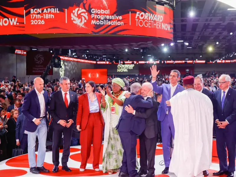 Da Barcellona finalmente parte un segnale positivo per le forze progressiste