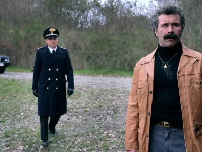 “Ammazzare stanca”: Vicari mette in scena la ‘ndrangheta sanguinosa e patriarcale degli anni Ottanta