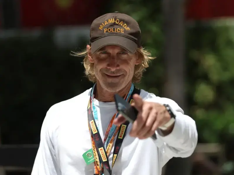 Non poteva che essere Michael Bay il regista del film sull’operazione Epic Fury di Trump in Iran
