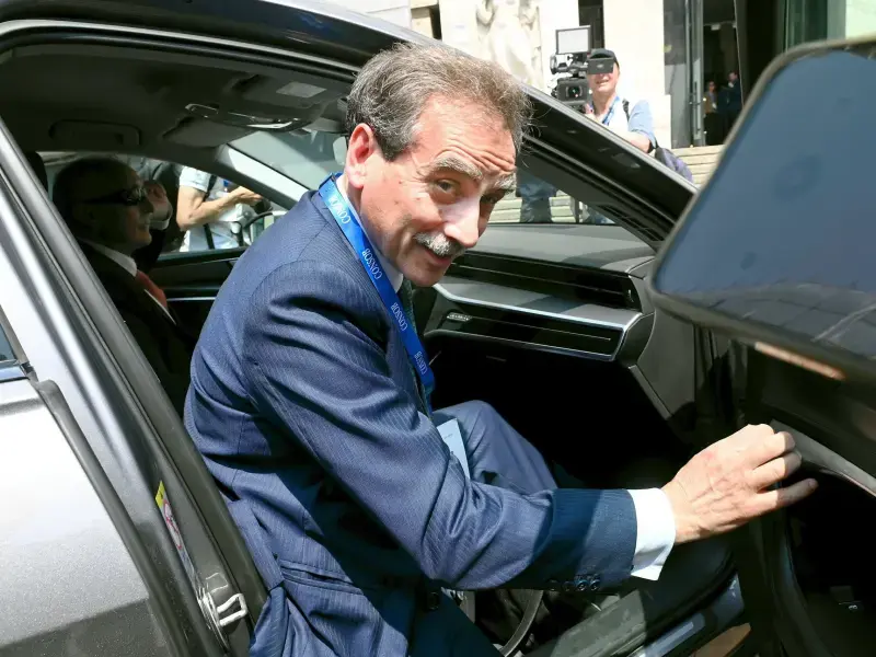 Il colpo di Lovaglio in Mps e la centralità di BlackRock nel sistema bancario italiano