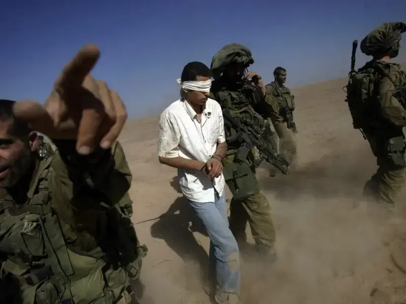 Israele vuole fare causa al New York Times per un’inchiesta che racconta le violenze sessuali dei soldati dell’IDF sui prigionieri palestinesi