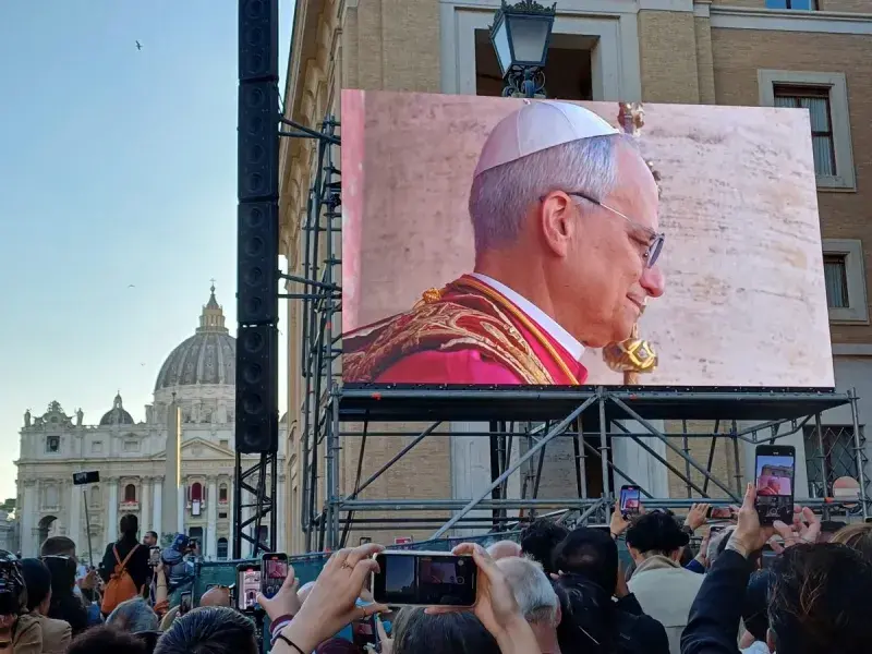 Violento attacco di Trump a Papa Leone XIV