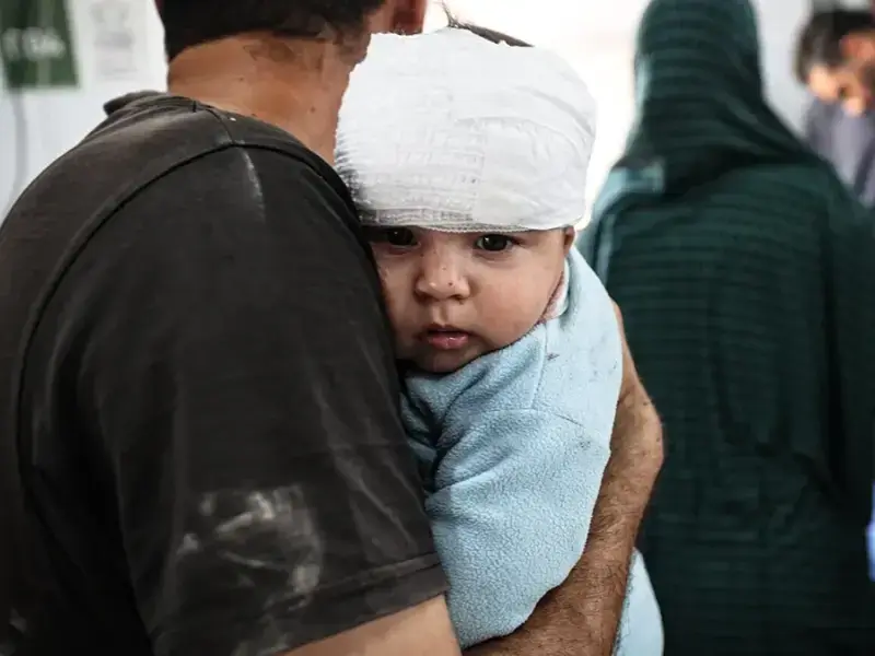 Telecamere, sensori termici e proiettili ‘full metal jacket’: così i droni di Israele uccidono i bambini a Gaza. Lo studio forense: “Mirano alla testa”