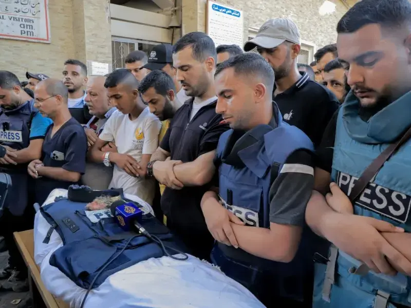 Un sito sta raccogliendo tutte le elegie funebri scritte dai giornalisti palestinesi per i loro colleghi uccisi negli attacchi israeliani