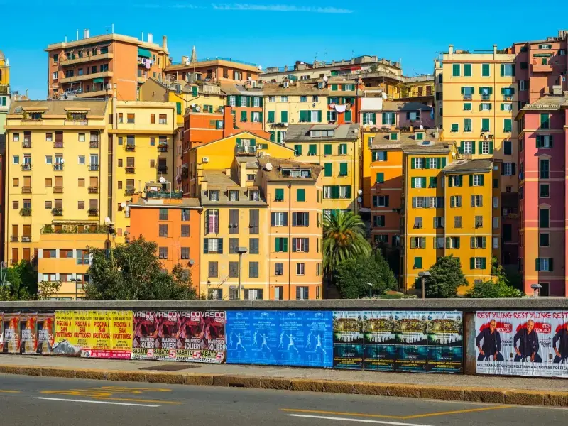 Pubblicità fossili, dopo Firenze anche Genova approva il divieto