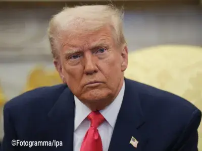 Se il resort privato del leader conta più di un Parlamento democratico