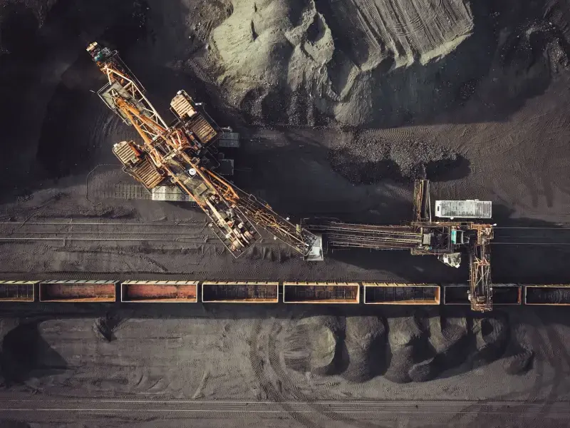 La propaganda fossile cambia (e la guerra la mette in crisi)