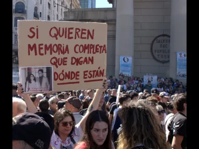 Che dicano dove sono! Il popolo argentino scende in piazza a 50 anni dal colpo di Stato