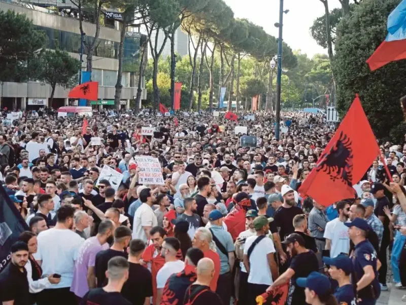 L’Albania insorge, a rischio il resort di lusso del genero di Trump